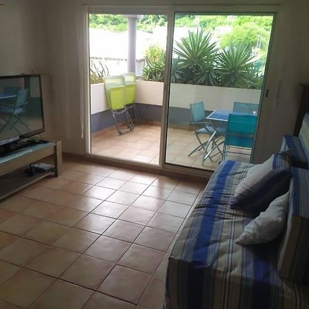 Charmant Appartement En Bord De Mer Avec Piscine Gourbeyre المظهر الخارجي الصورة