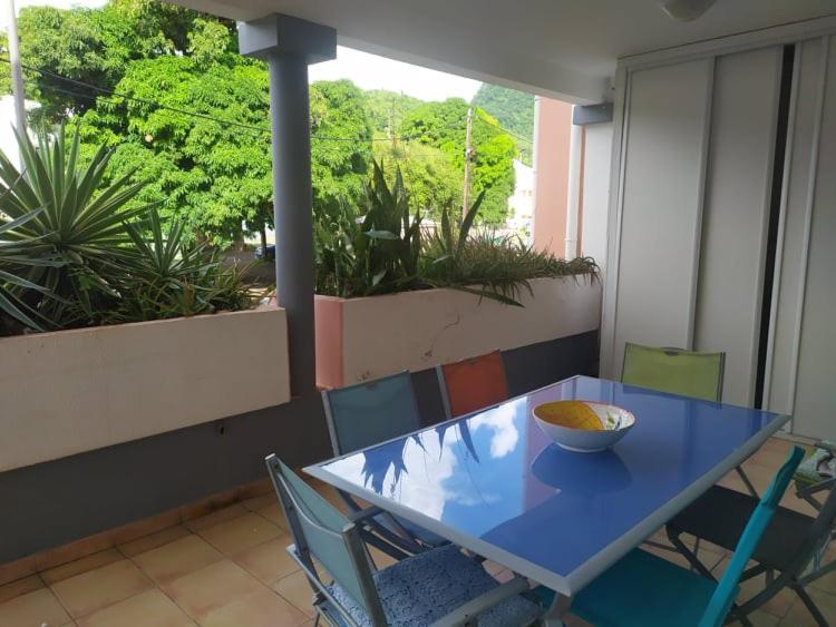 Charmant Appartement En Bord De Mer Avec Piscine Gourbeyre المظهر الخارجي الصورة